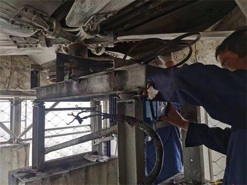 <a href=http://m.hbjgc.com/peijian/fan/ target=_blank class=infotextkey>冷卻塔風(fēng)機(jī)</a>噪聲控制方法